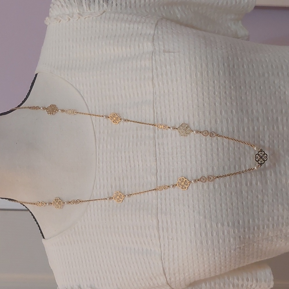 Gold Tone Faux Pearl Accent Quatrefoil Station Necklace